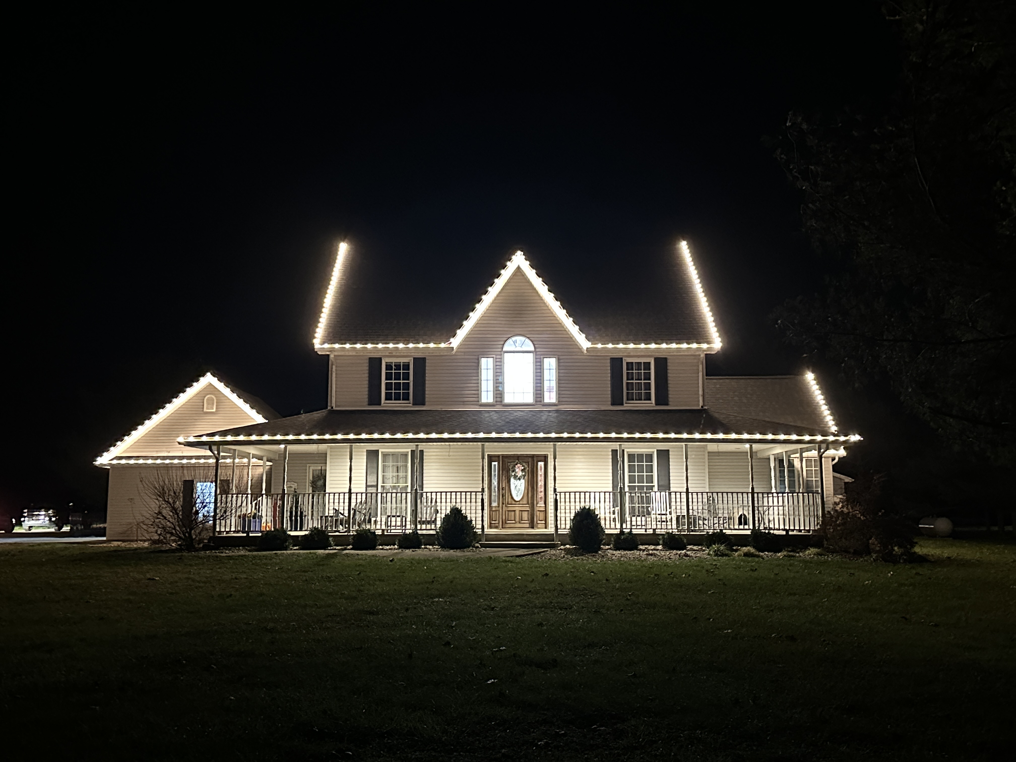 Holiday lighting display